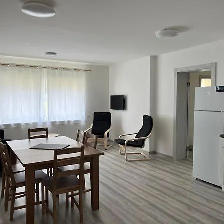 Kozákov - První Patro Apartamento *